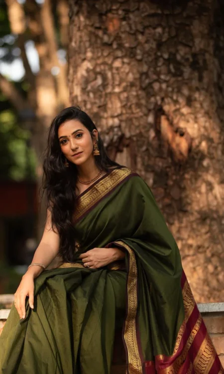 Bottle Green & Maroon Combination Pure Soft Semi Silk Saree with Attractive Blouse Piece